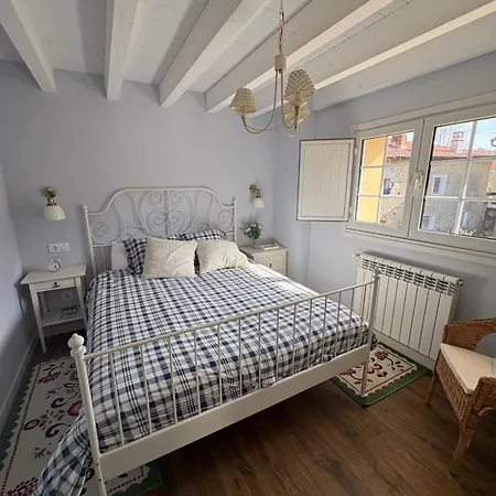 La Casa De Nueva De Llanes